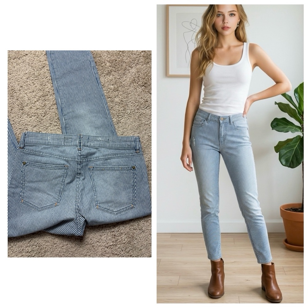 Pilcro Women Sz 28 Stet Fit mid rise Ankle length blue/white Pinstripe Jeans